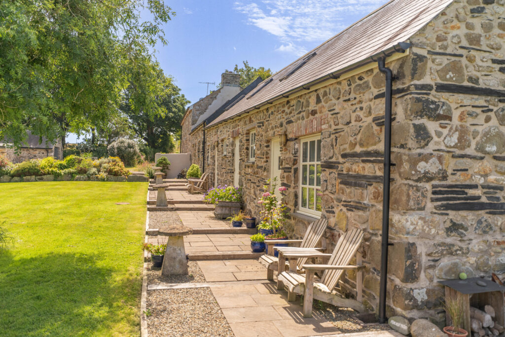 Yr Hafan Stone Barns